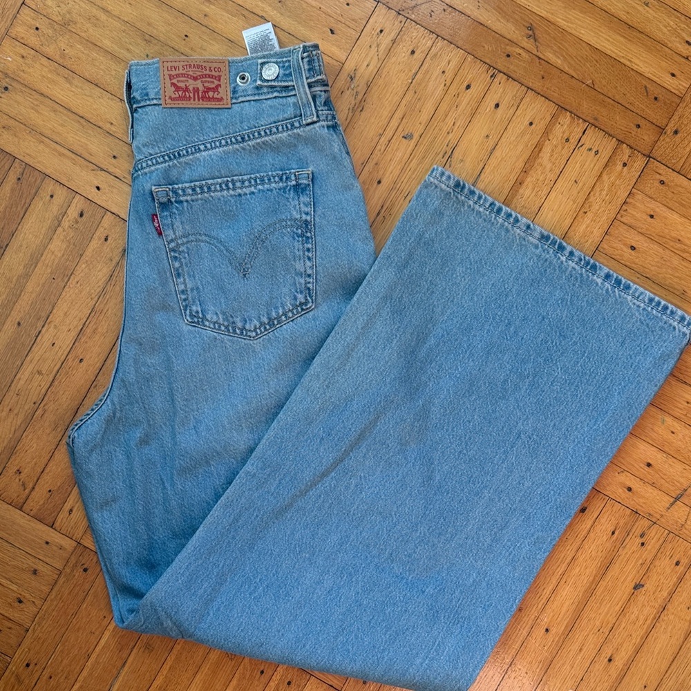 Levi's Light Blue Straight Jeans